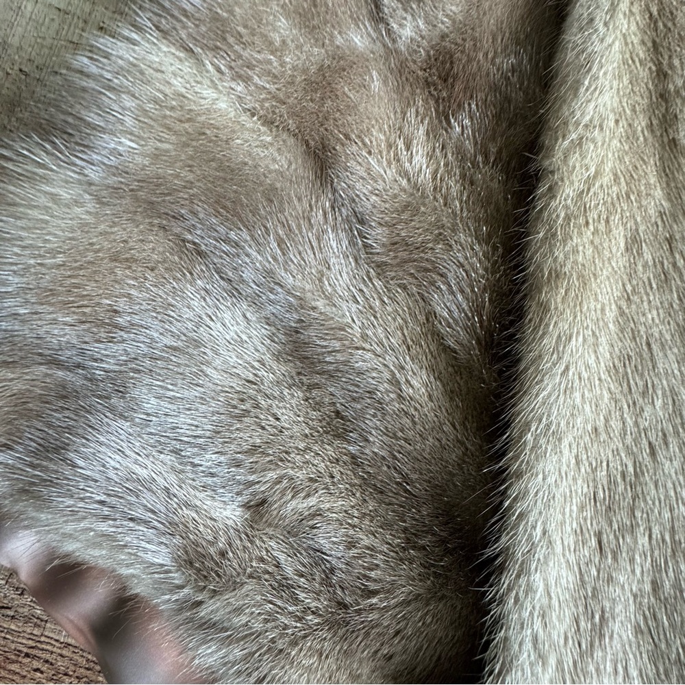 Fur Cape Collar Pockets ONE SIZE VINTAGE Gray Brown Animal Fur - Picture 2 of 11